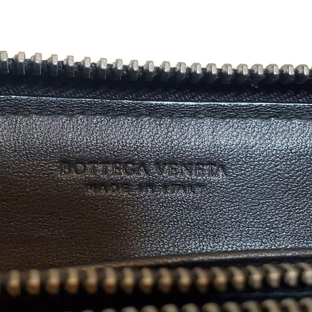 美品 ボッテガヴェネタ イントレチャートパイソン　カーフ　ラウンド　長財布