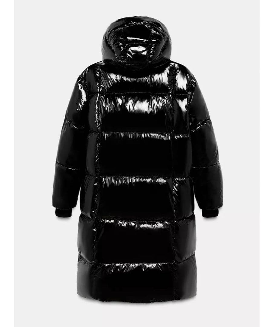 n*e様 タグ付き新品★ZARAのシャイニーロングアノラック★サイズ★ブラック色