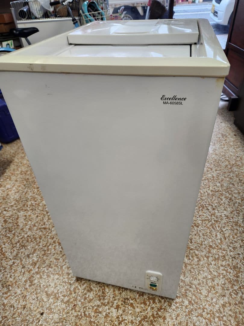 エクセレンス電気冷凍庫　MA-6058SL 2014年製　ホワイト
