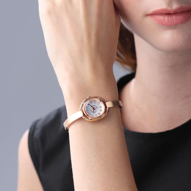 スタージュエリー　腕時計　ECO VS17A　2SW1095　ソーラー