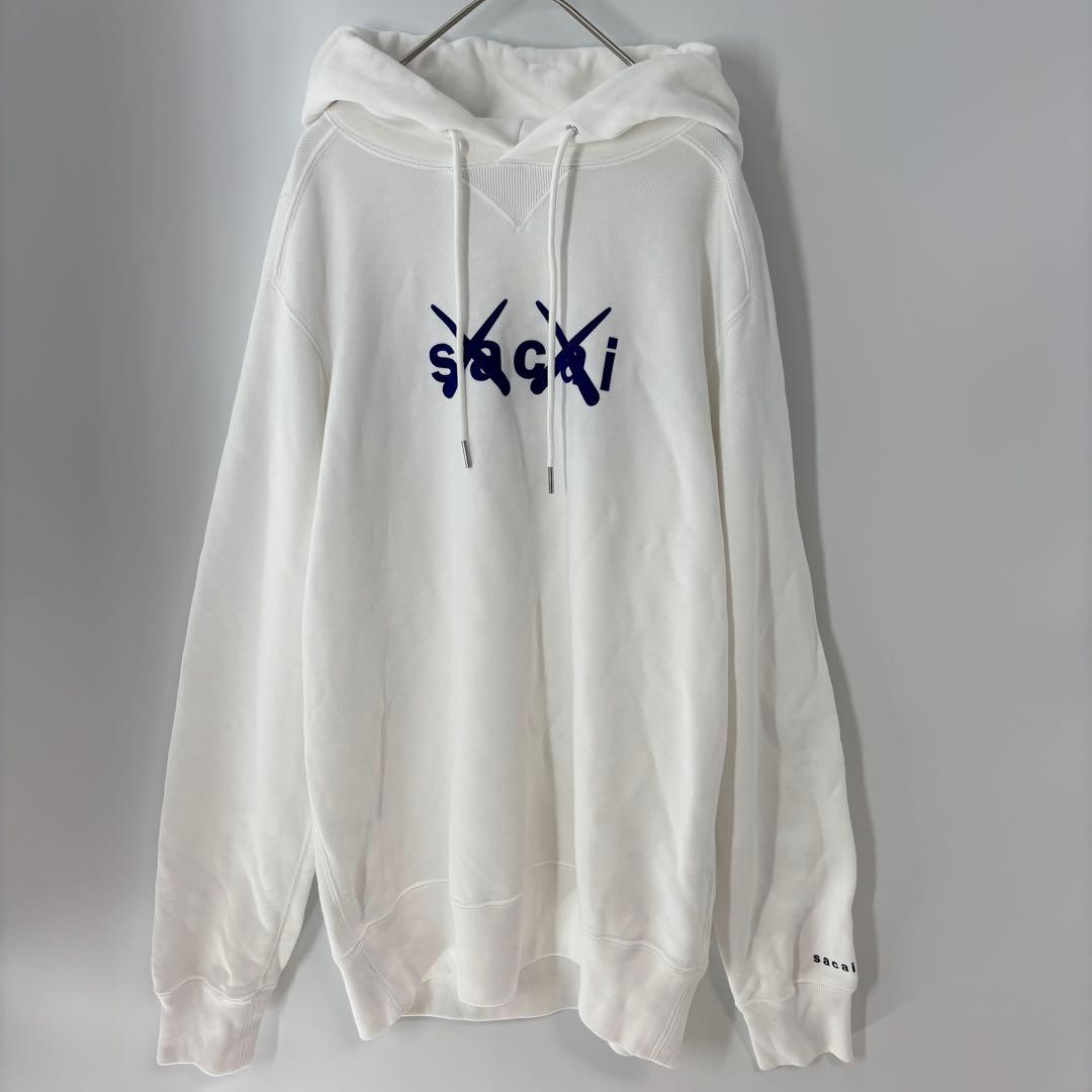 【美品】サカイsacai☆カウズKAWS コラボ　ロゴ　スウェット　パーカー　M