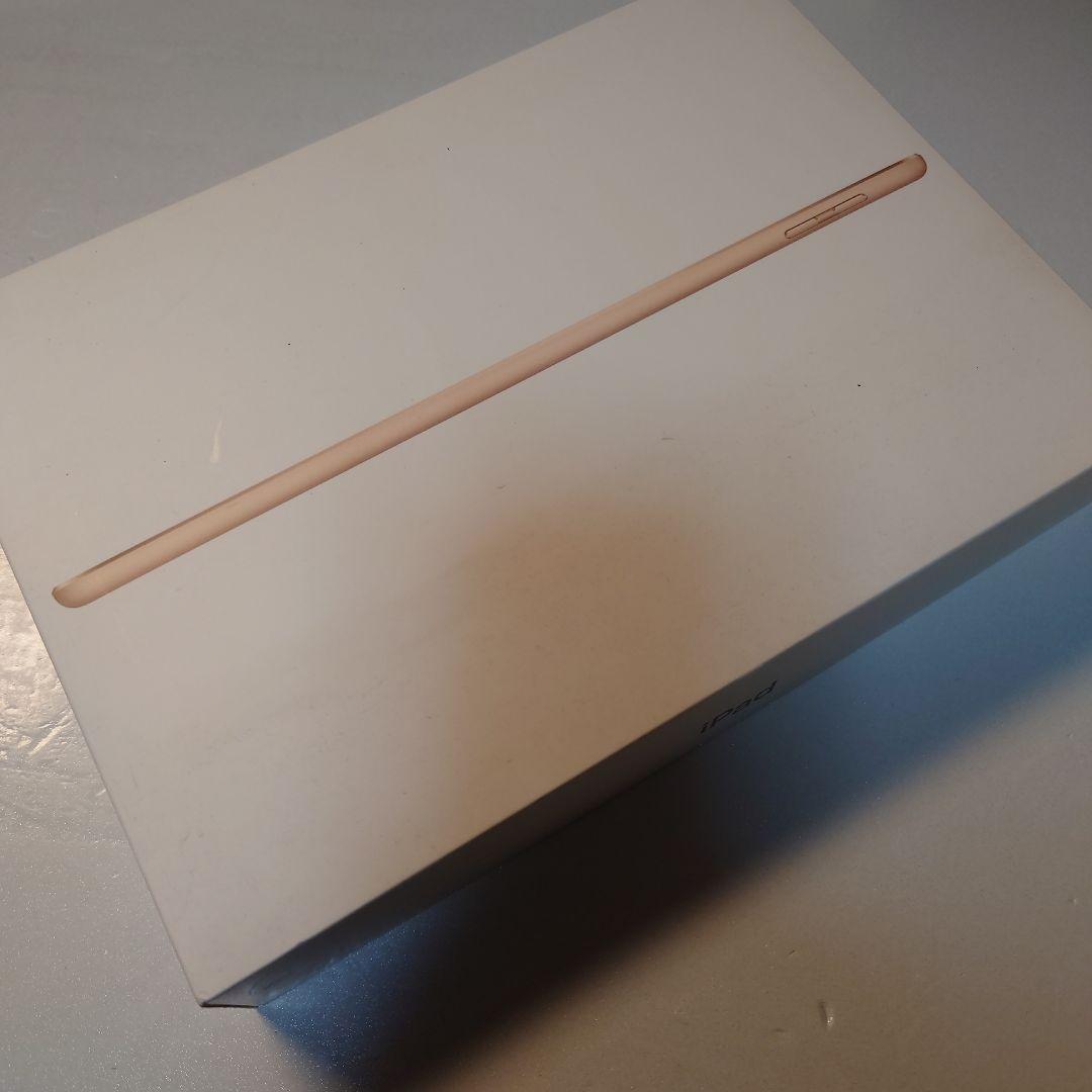 iPad 第5世代 128GB ゴールド MPGW2J/A Wi-Fi