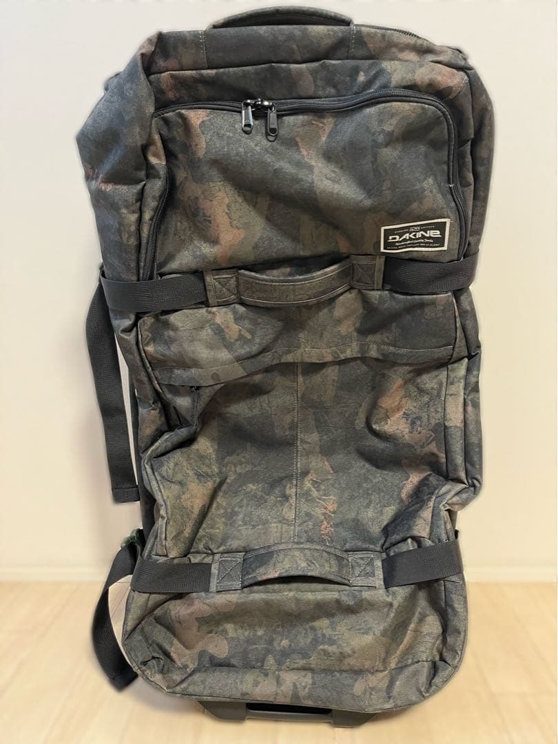 値下げしました！DAKINE ダカイン　キャリーケース