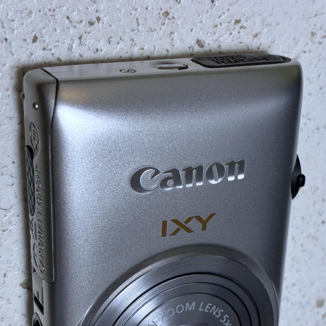 Canon IXY410F デジタルカメラ 本体と付属品