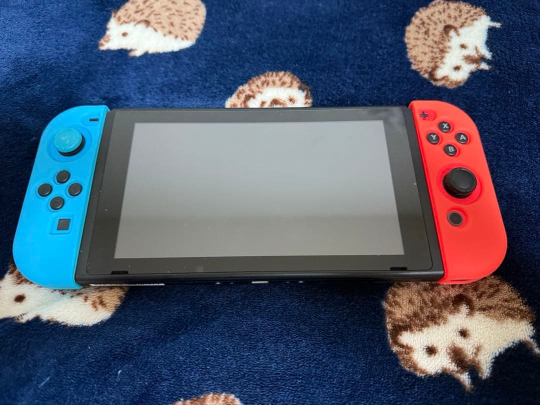 Nintendo Switch 本体 青・赤 ジョイコン付き