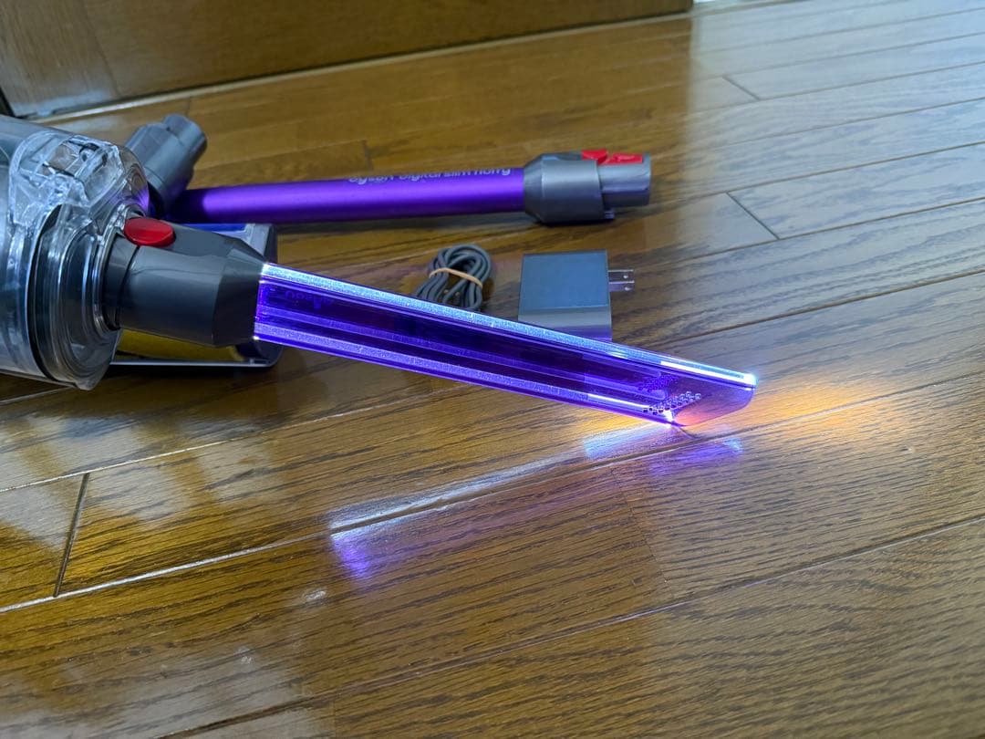 期間限定値下げ中 V12 SV18 ダイソンスティッククリーナー　完動良品