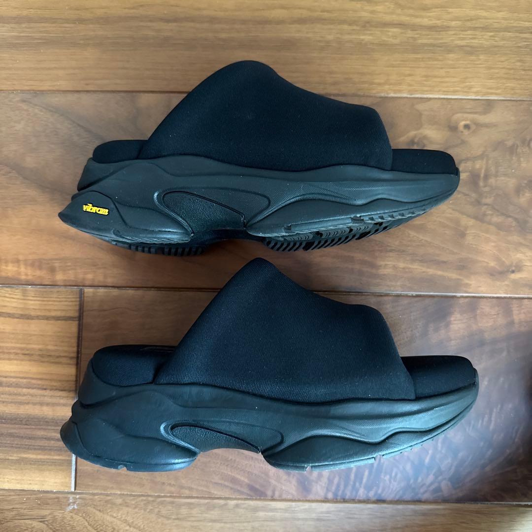 1回使用美品★PIPPICHIC Lukeサンダルミュール厚底ビブラムソールS