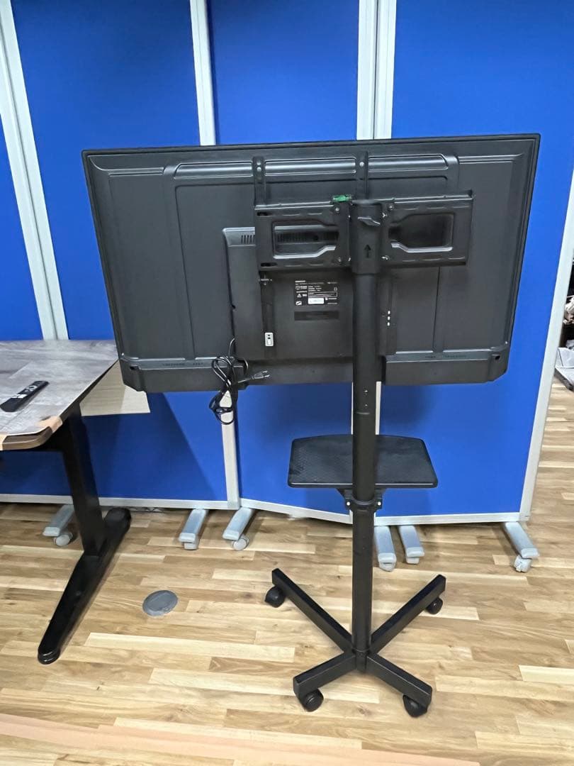 【引取り限定】ORION 42型チューナーレススマートテレビ　キャスタースタンド