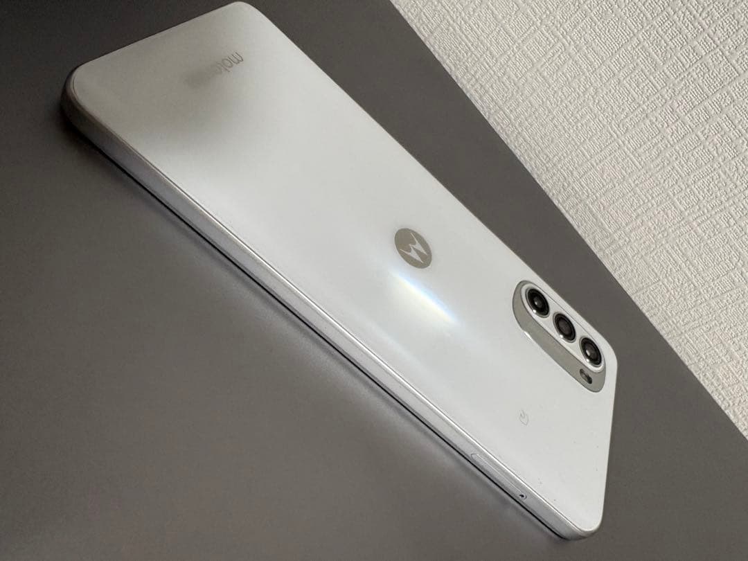 Motorola moto g52j 5G 本体 ホワイト