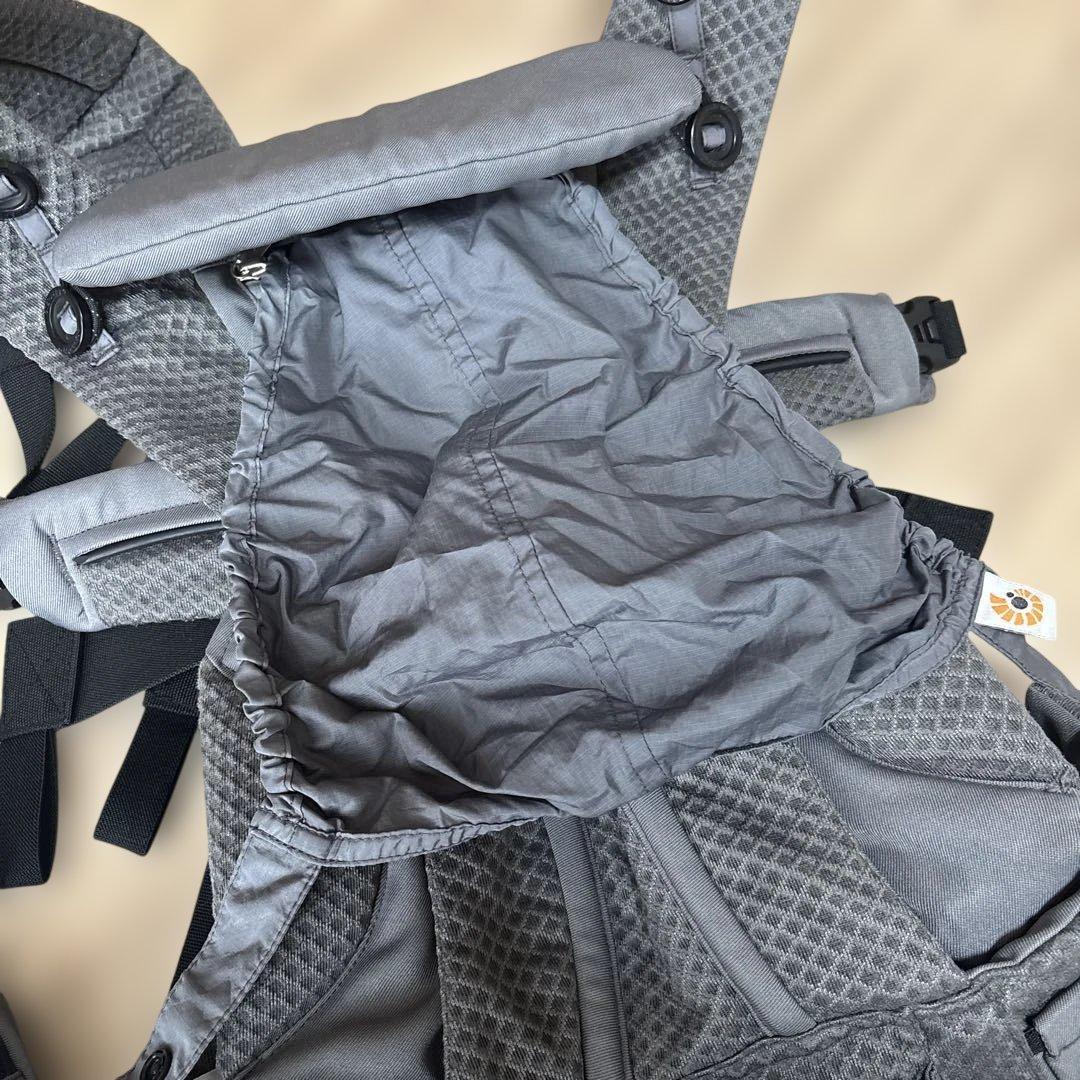 エルゴベビー　 オムニブリーズ　グラファイトグレー　抱っこ紐カバー付き