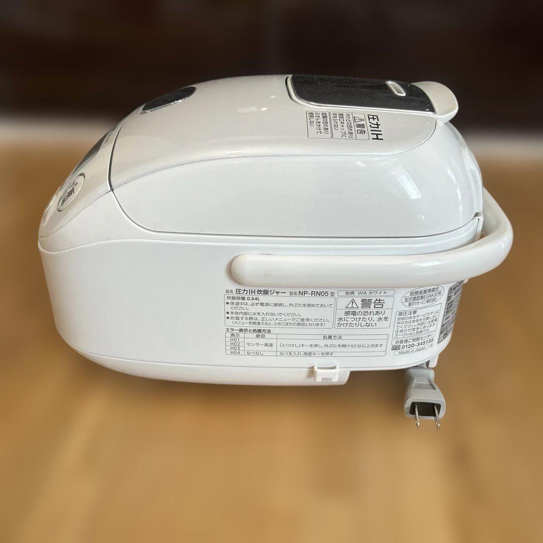 象印　圧力IH炊飯器3合 NP-RN05　極め炊き　ホワイト