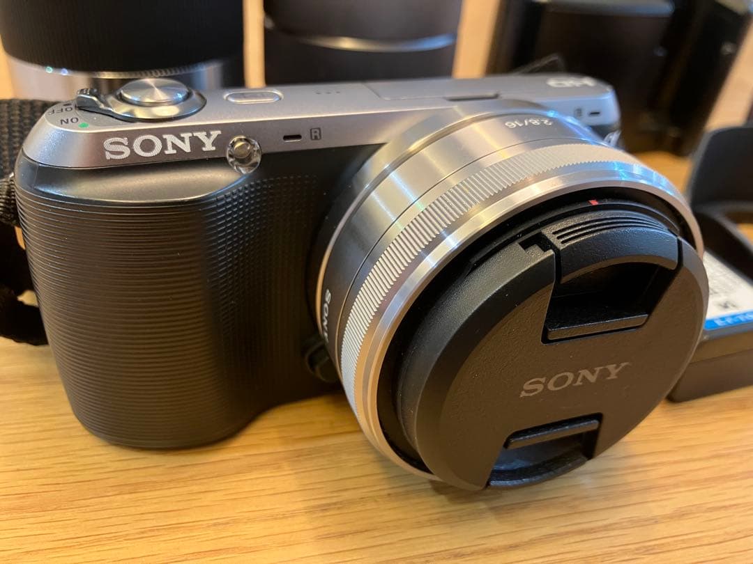 SONY NEX-C3 ミラーレスカメラ レンズ2本付き