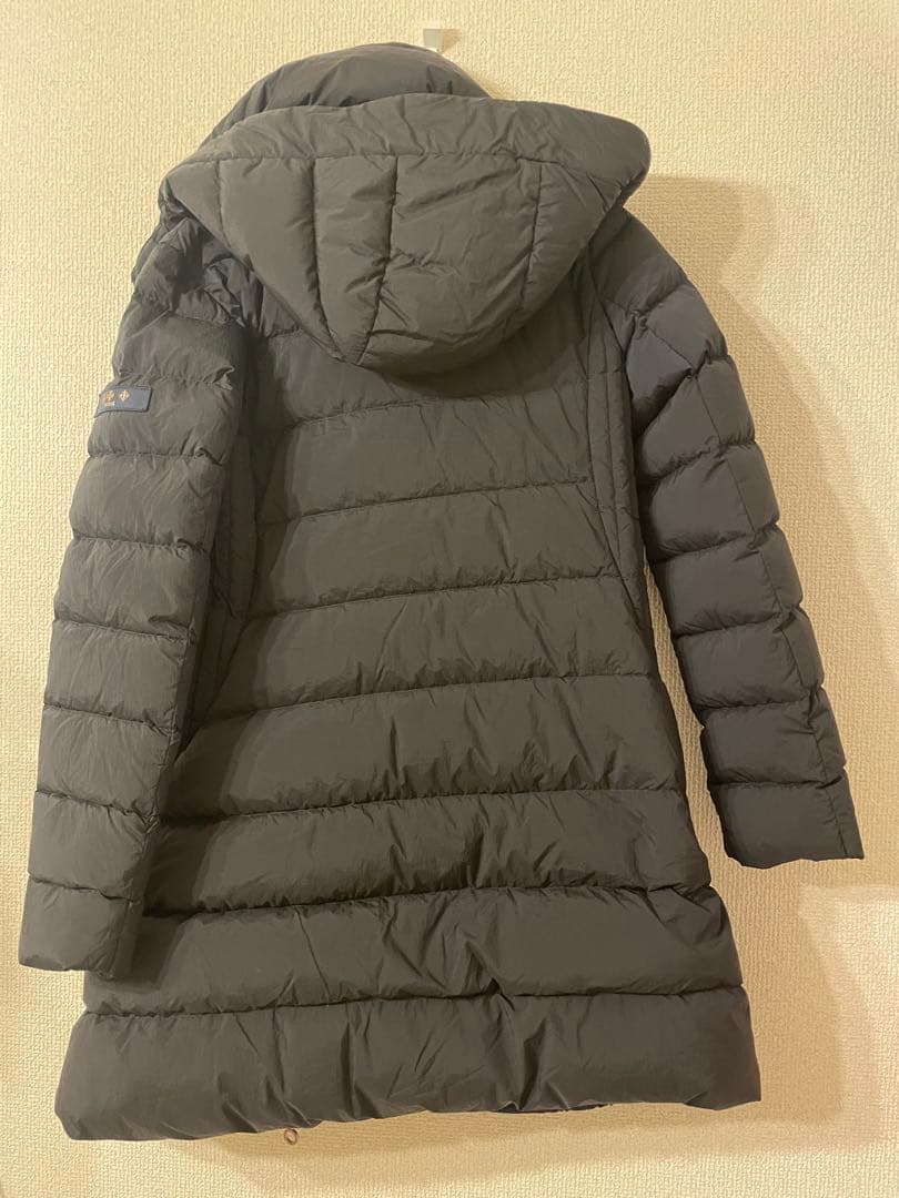 TATRASフード付きブラックロングダウンジャケット