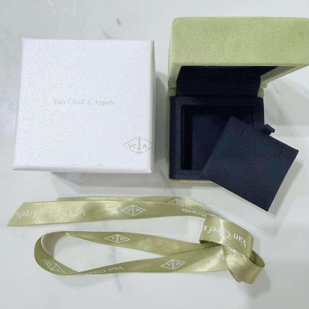 【極美品】ヴァンクリ　空箱　ネックレスケース