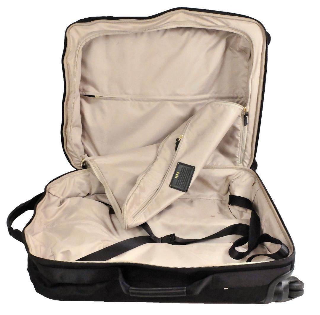 専用トゥミ インターナショナル 4 ウィールド・キャリーオン BK 【USED】