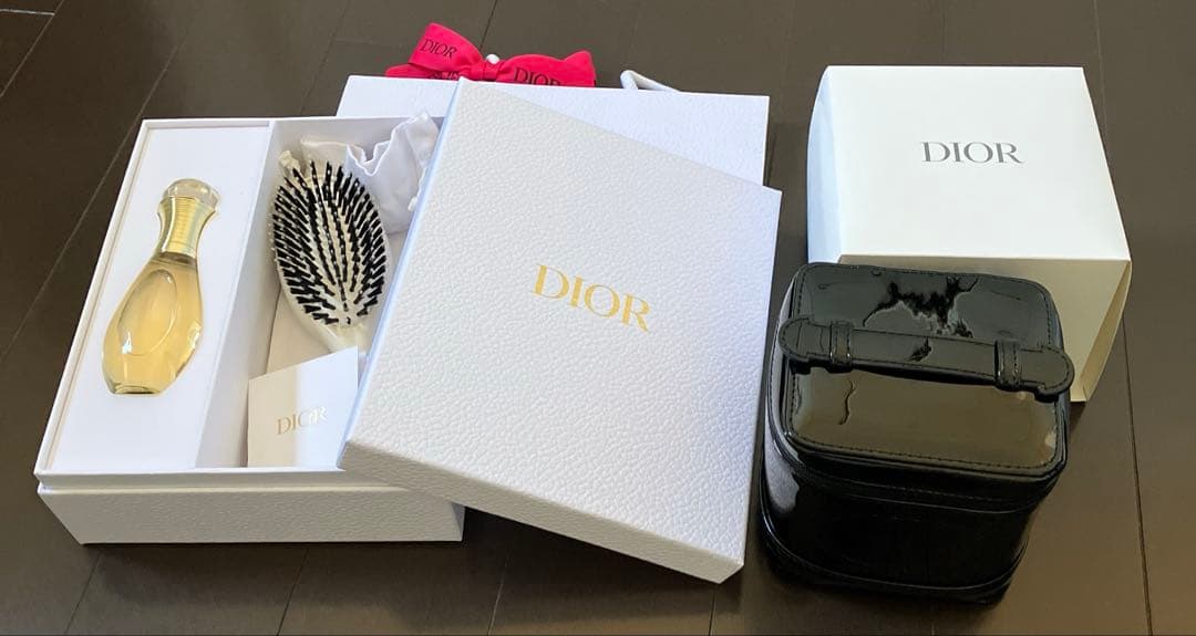 Dior ディオール ノベルティ バニティポーチ、ブラシ ヘアミスト付
