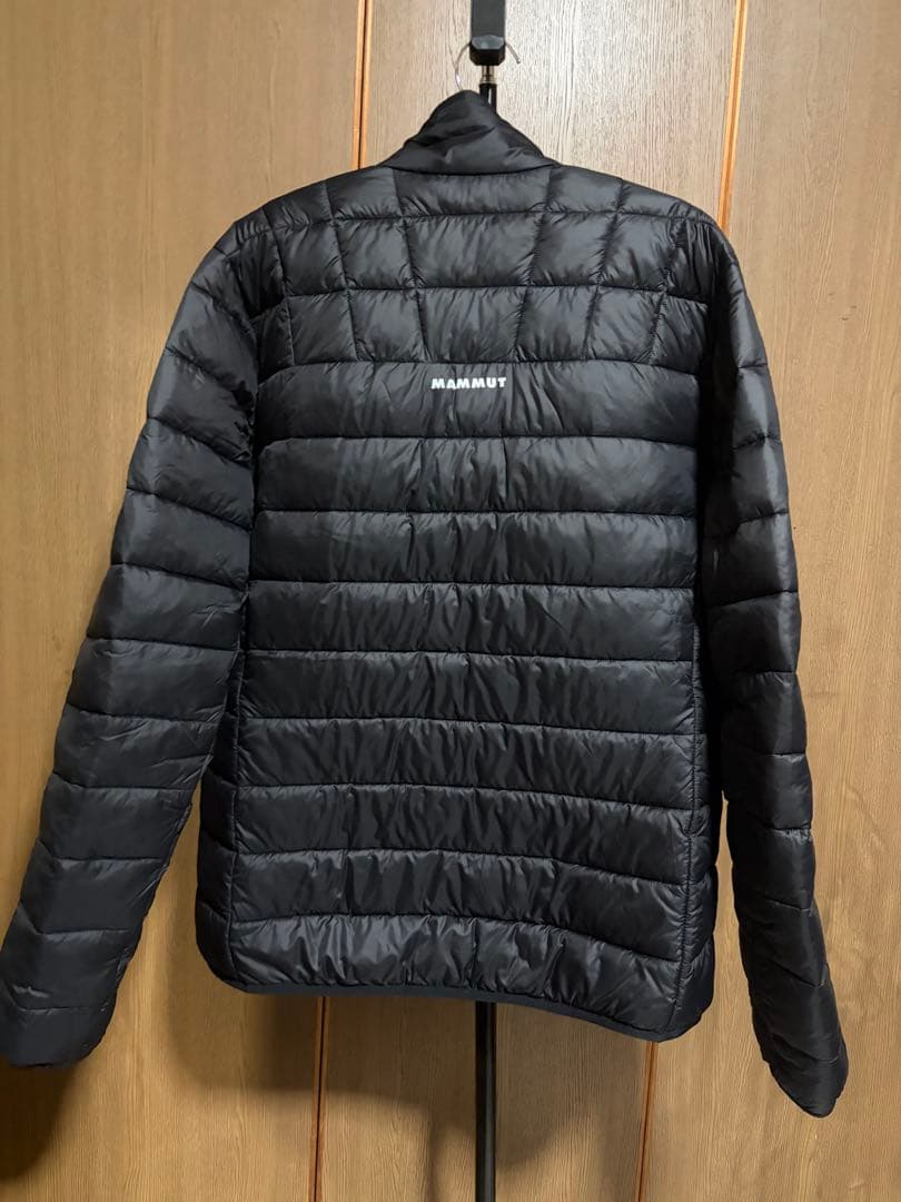 MAMMUT ブラック ダウンジャケット