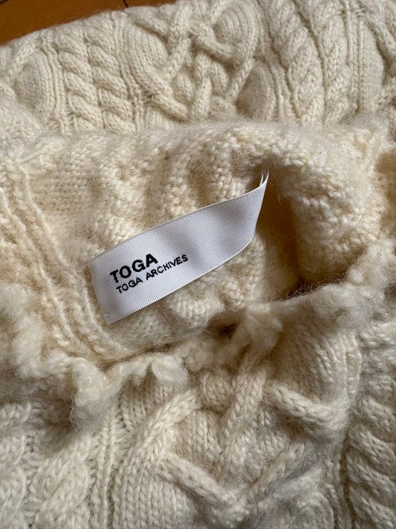 TOGA ウールケーブルニット