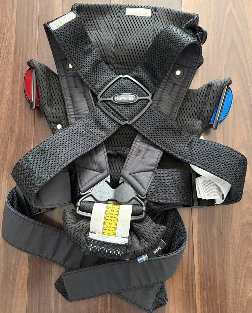 ✨新品✨ベビービョルン　ベビーキャリア　ミニ　メッシュ　抱っこ紐　ブラック