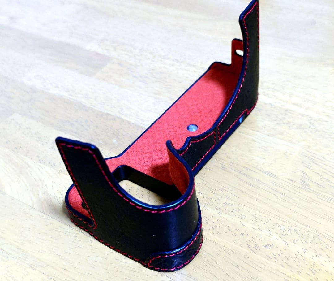 α7 IV ミラーレス一眼カメラ ボディ ＋ 本革カメラハーフケース