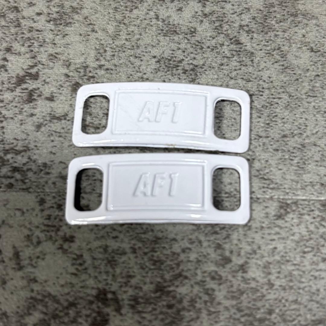 希少NIKE AIR FORCE 1 ’07 27.5 刺繍赤ロゴ ゴールド金具