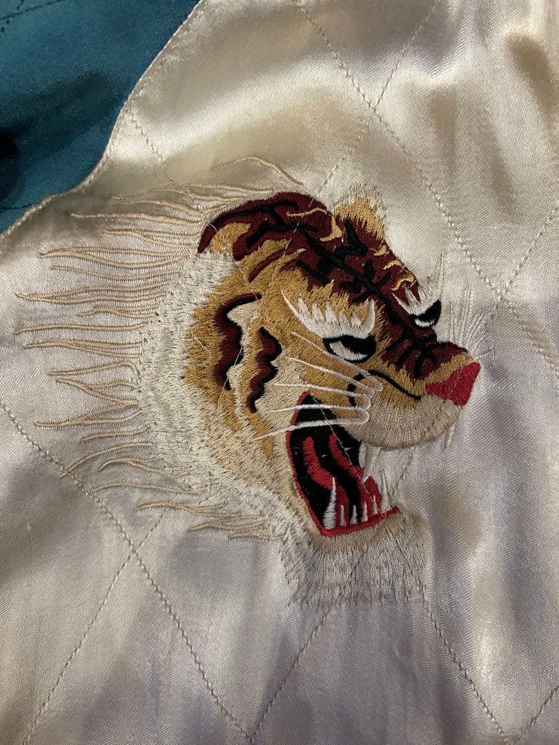 ヴィンテージ スーベニアジャケット ビンテージ ハワイ　刺繍 スカジャン レア