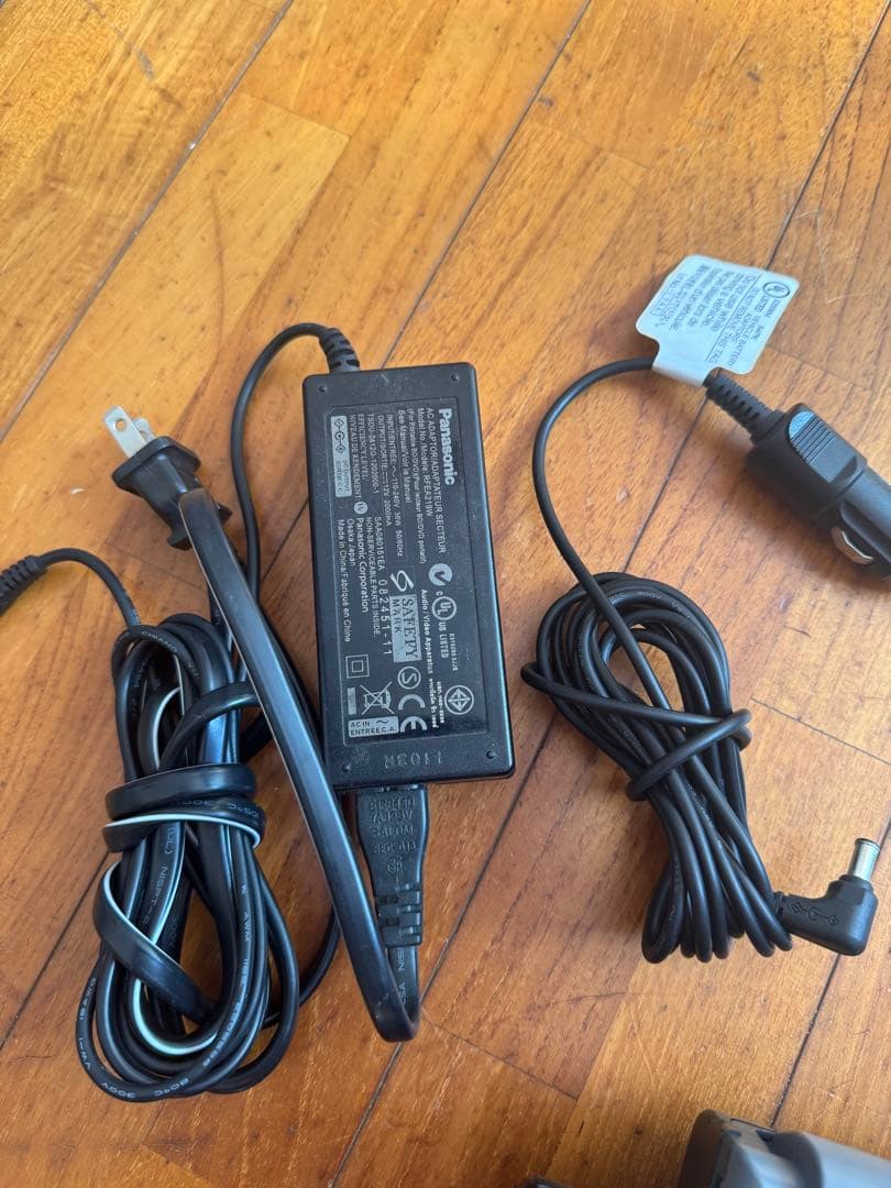 Panasonic ポータブルブルーレイディスクプレーヤー DMP-B200