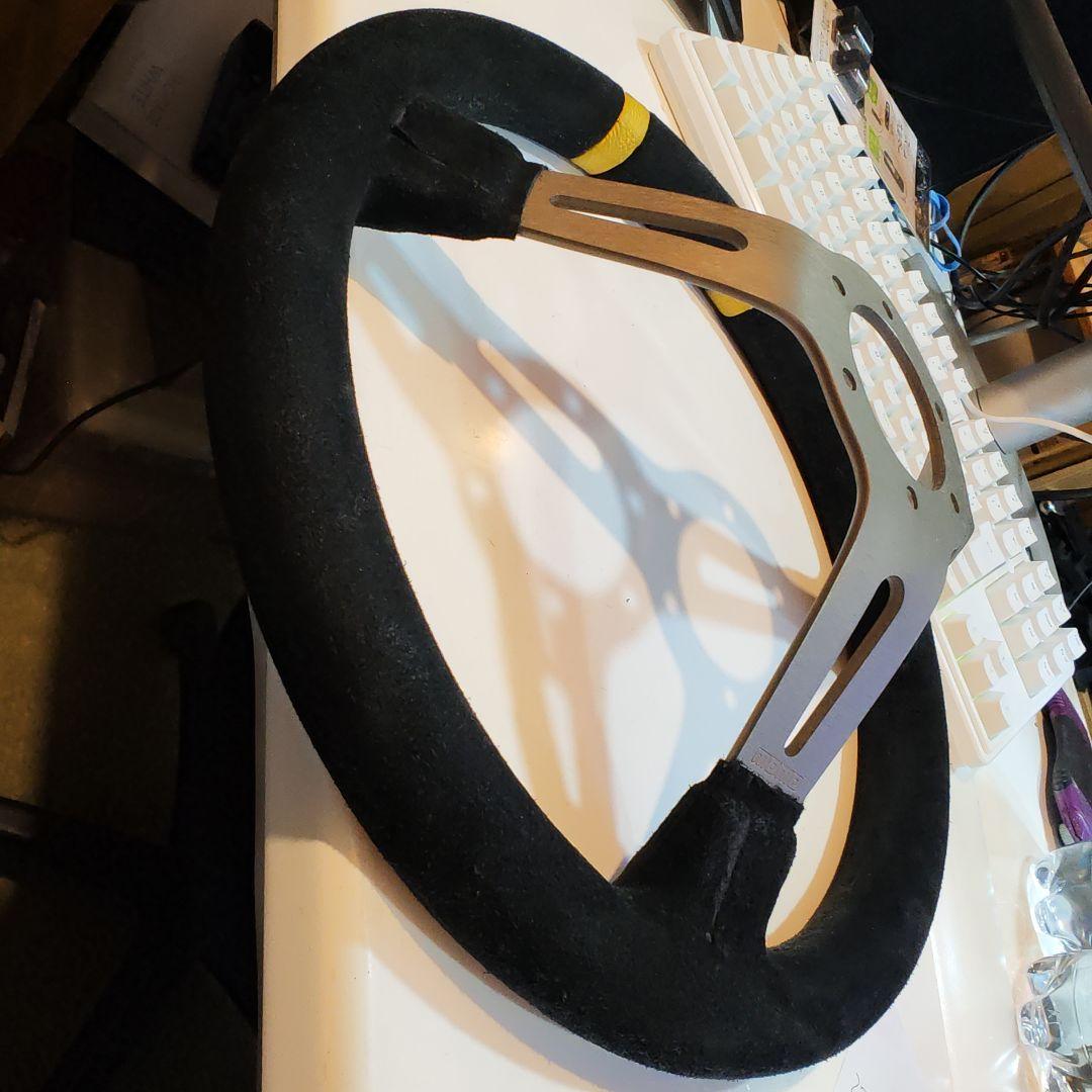 モモ　momo 　ドリフト　D-20 330mm ブラックスエード