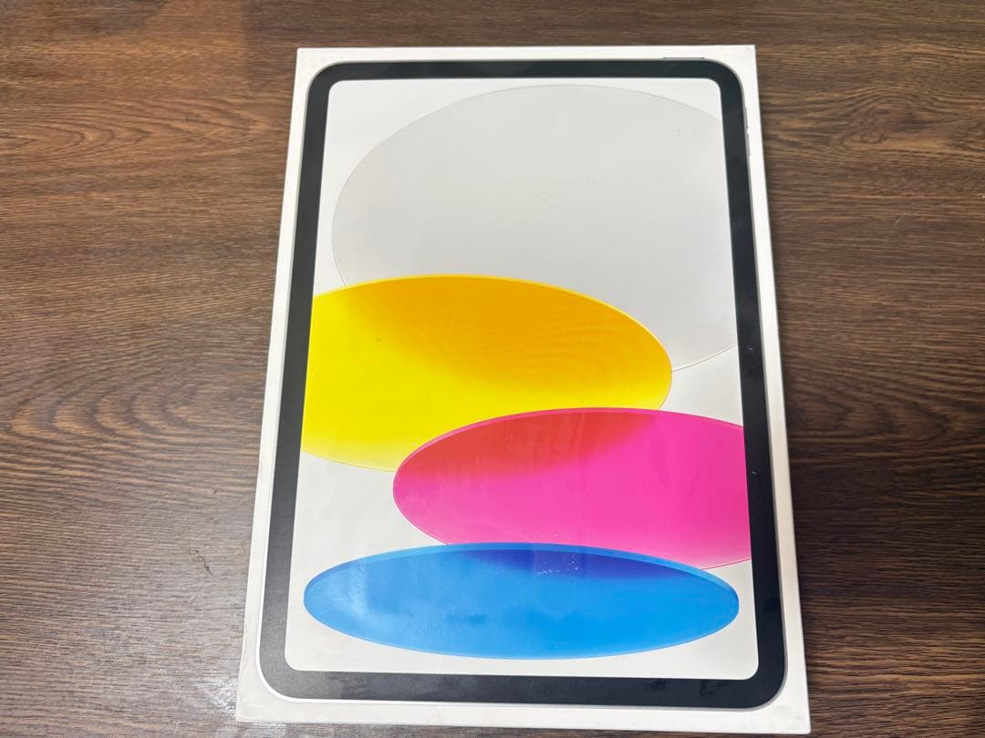 美品iPadA16シルバー128GBフィルムケース付き