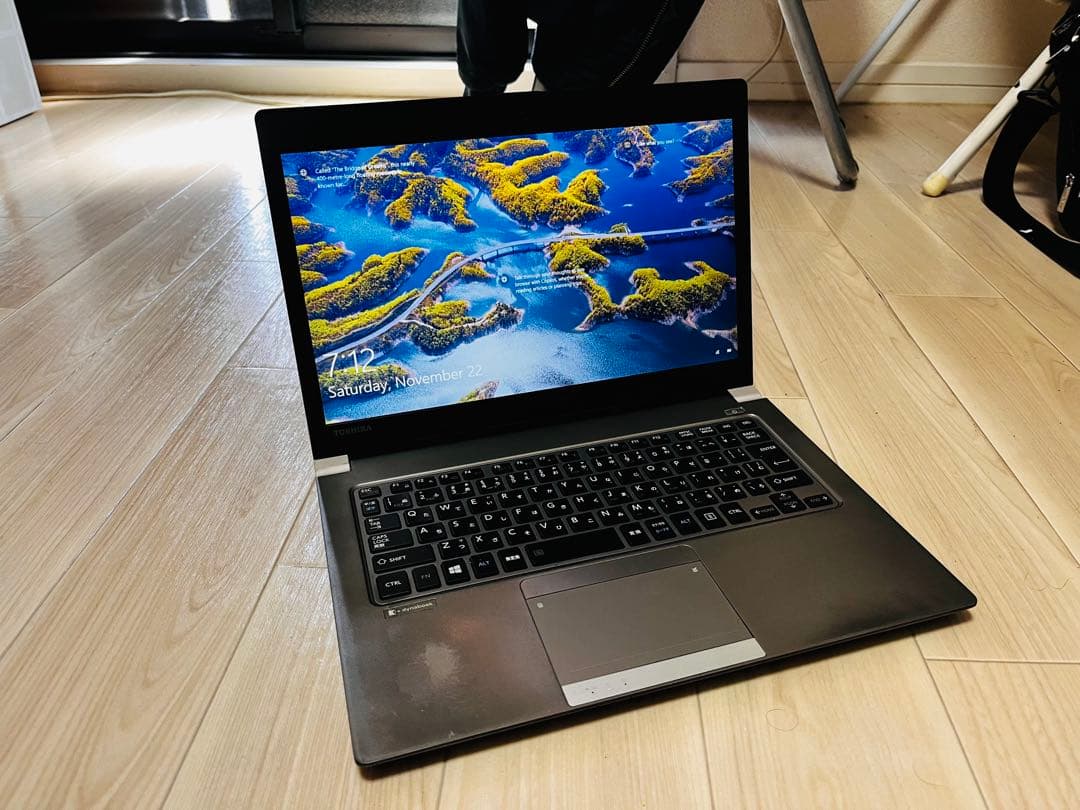 Windowsノート本体 TOSHIBA Dynabook R63/B i7-6500U