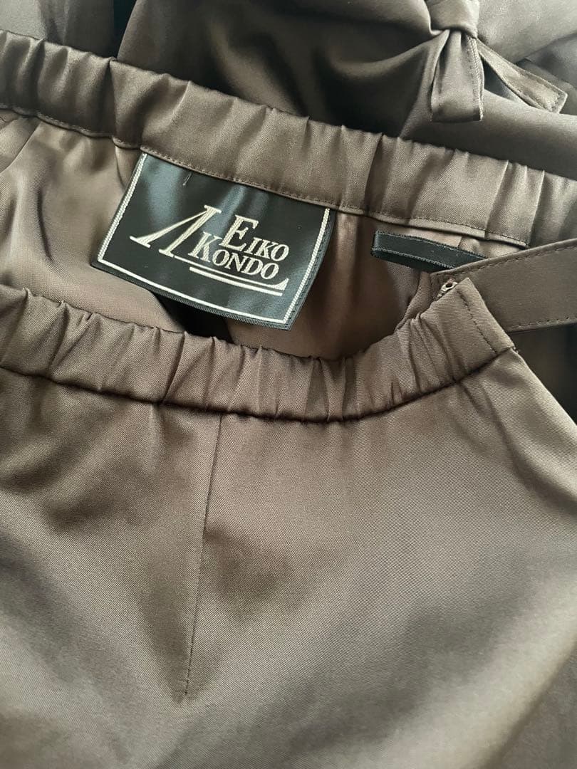 【エイココンドウ】EIKO KONDOアシンメトリーバルーンリボンスカート