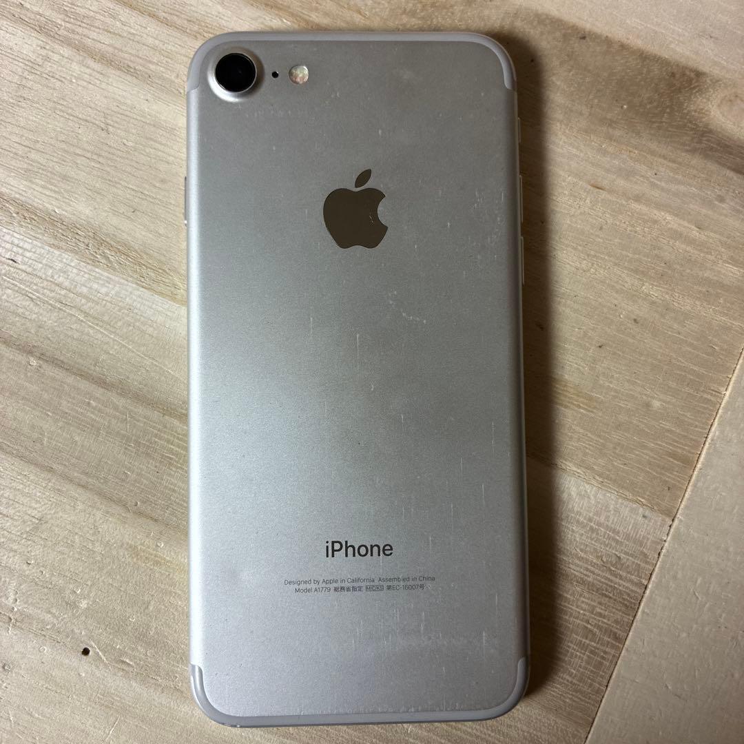 スマートフォン本体 iPhone7 32GB