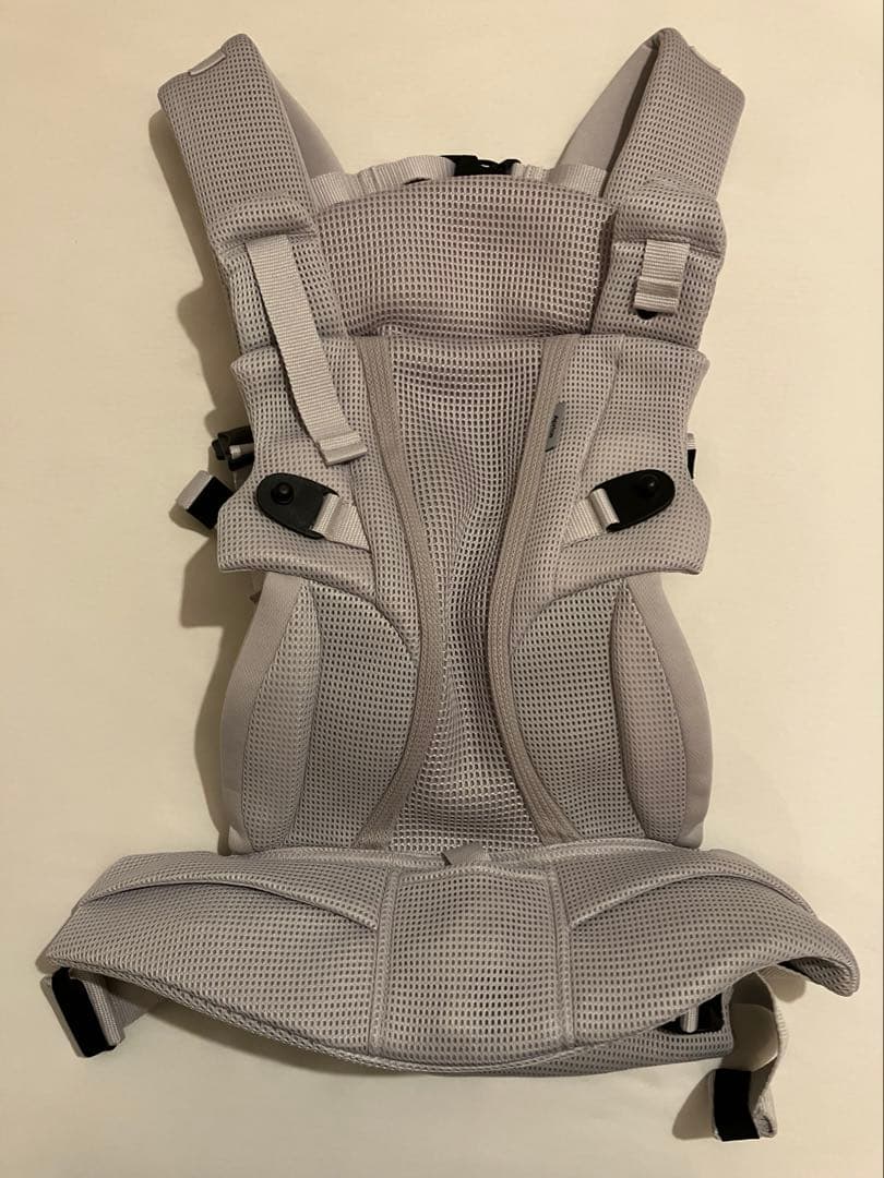 ぽんちょ　Aprica アップリカ ラクリス 抱っこ紐 ホワイトアッシュ