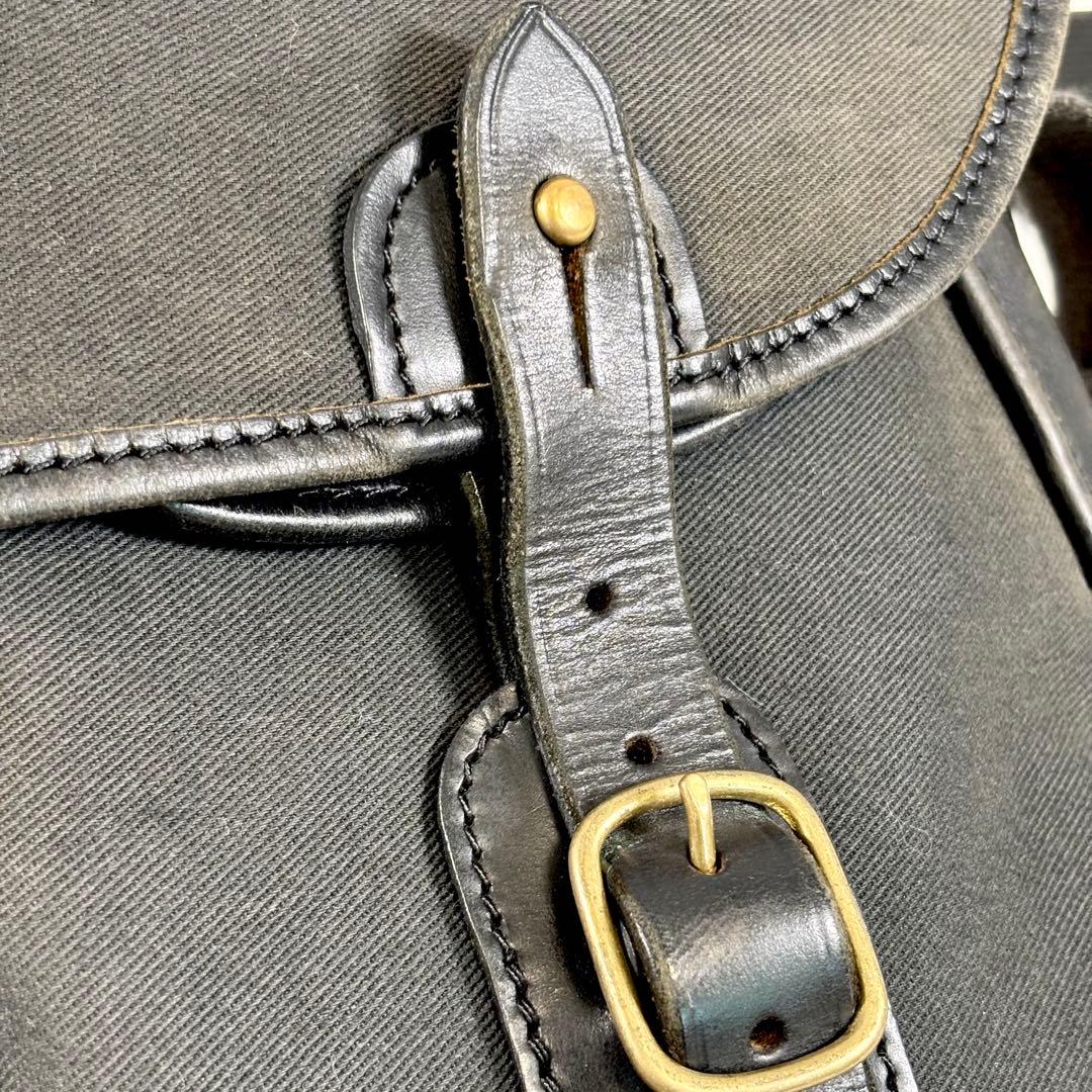 【定番】 ブレディ 黒 ショルダーバッグ アリエルトラウト メッセンジャー