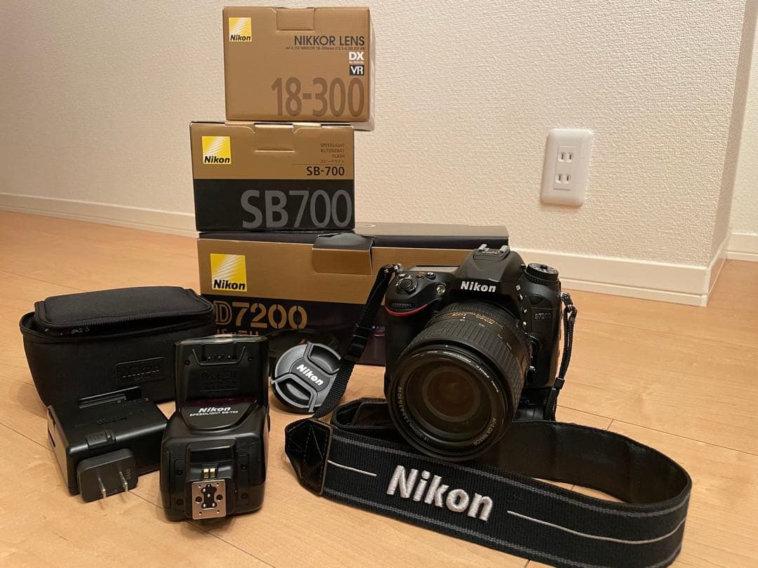 デジタルカメラ Nikon D7200 + Nikkor 18-300mm + SB-700