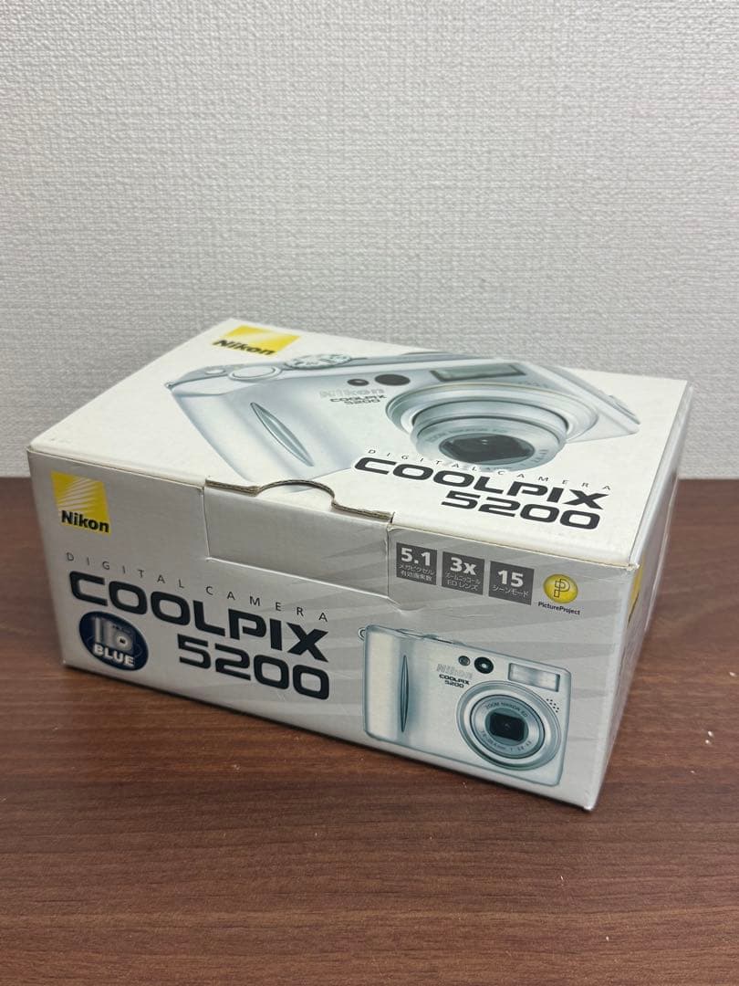 【送料込み】Nikon COOLPIX5200 ブルー　デジカメ　ニコン