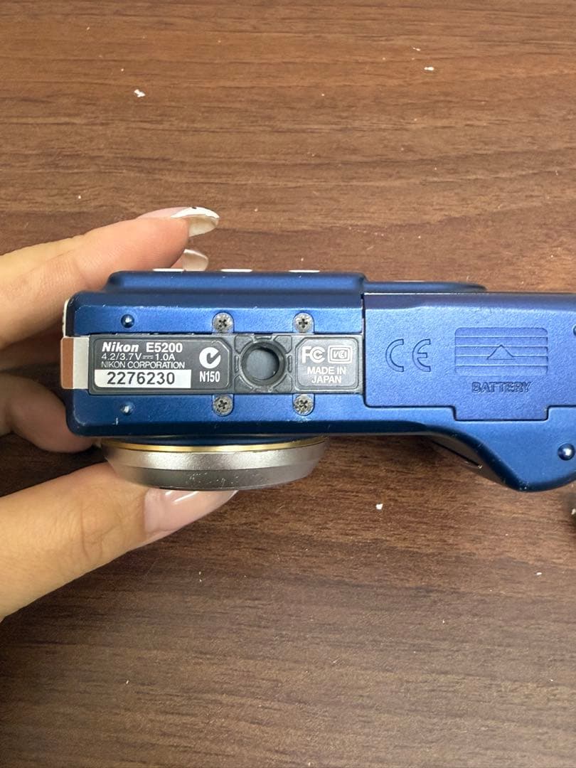 【送料込み】Nikon COOLPIX5200 ブルー　デジカメ　ニコン