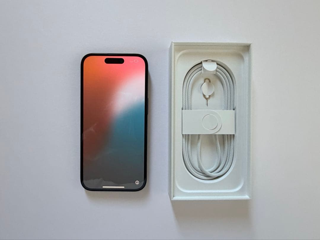 【美品】iPhone16 本体 SIMフリー ブラック 128GB