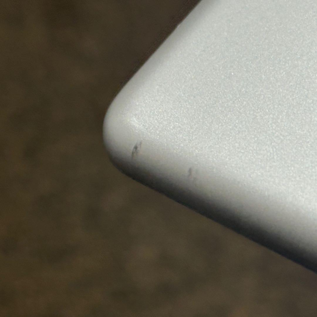 さ*と様 iPad 第６世代 Wi-Fi + Cellular 32GB シルバ