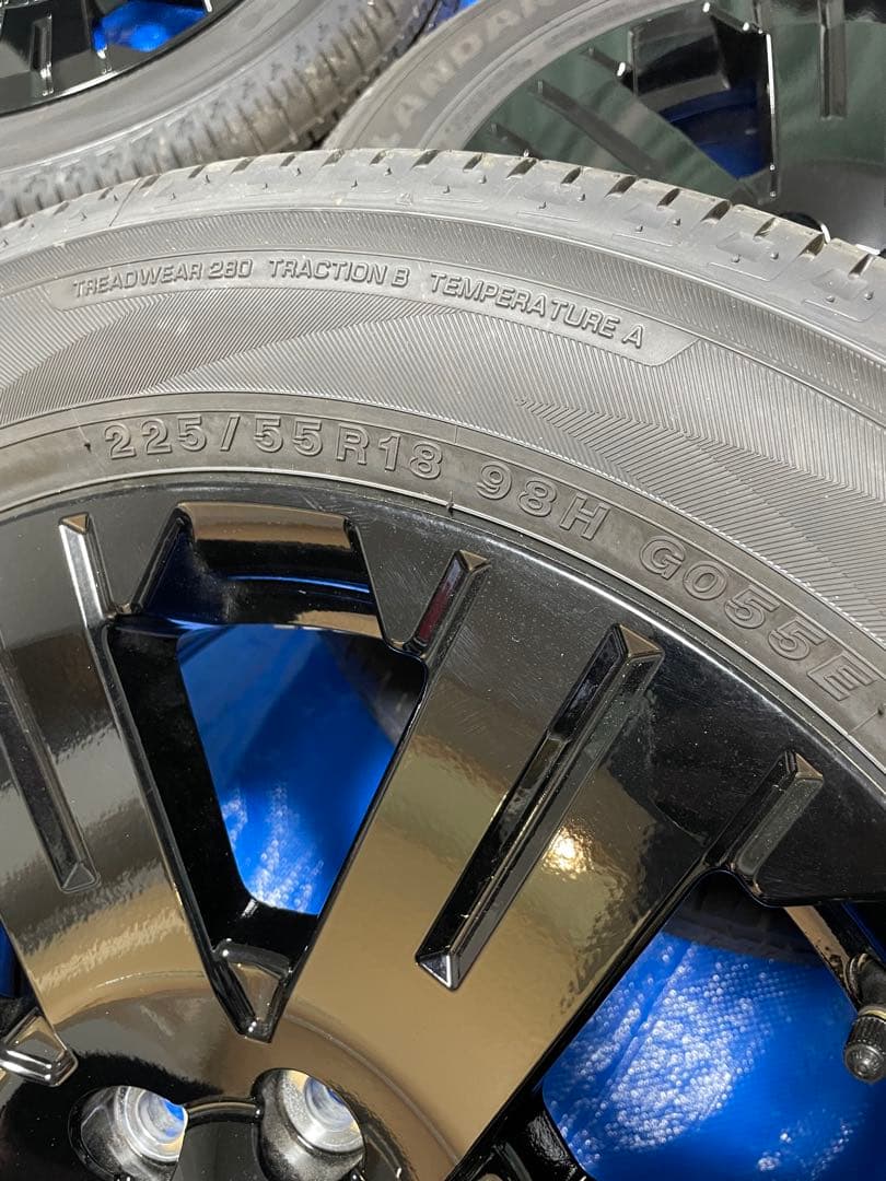 三菱デリカD5 シャモニー タイヤ ホイール【新車外し】1点ずつ出品　（4/4）