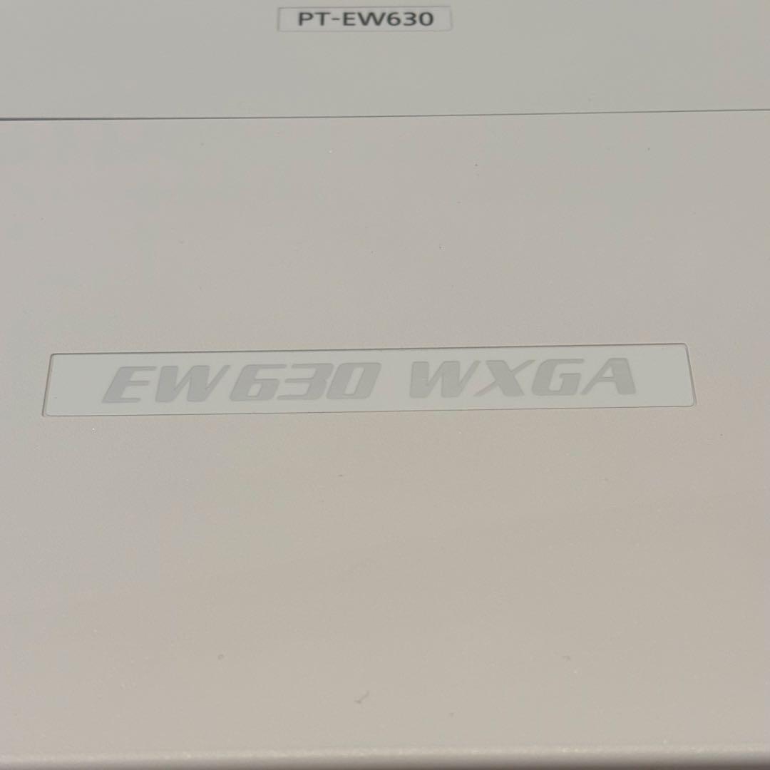 良品 Panasonic パナソニックEW630プロジェクター使用時間2047h