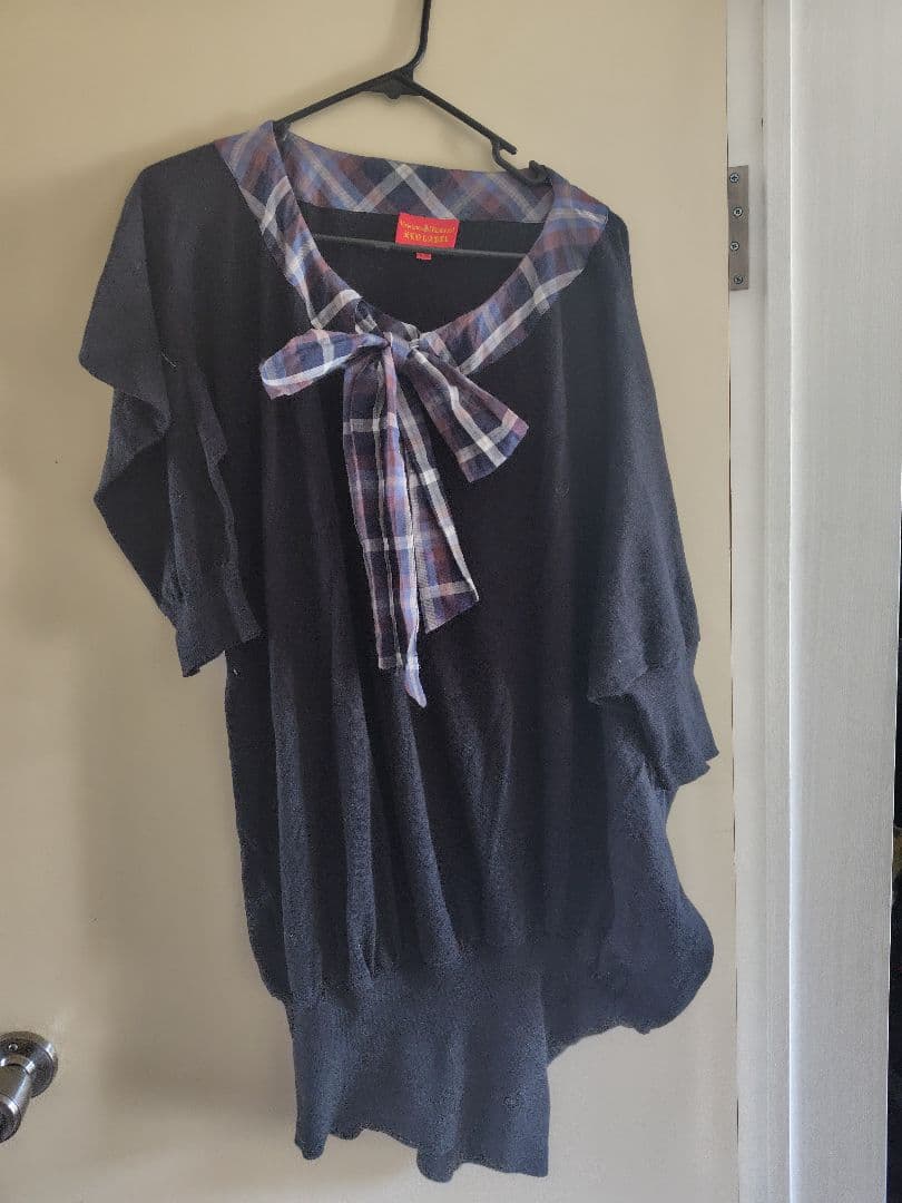 リボン付きチェック襟のカジュアルワンピース