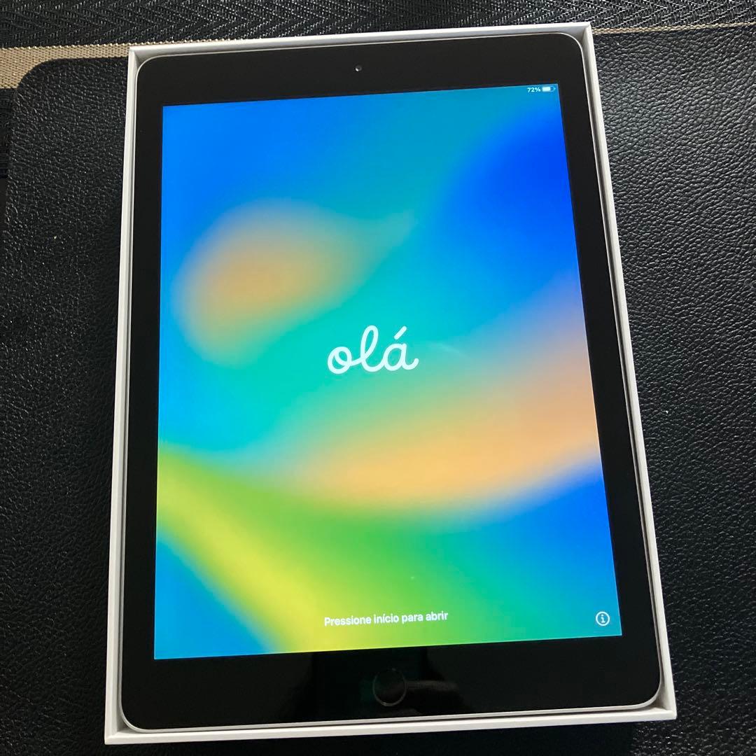 Apple iPad シルバー 第5世代32ギガ