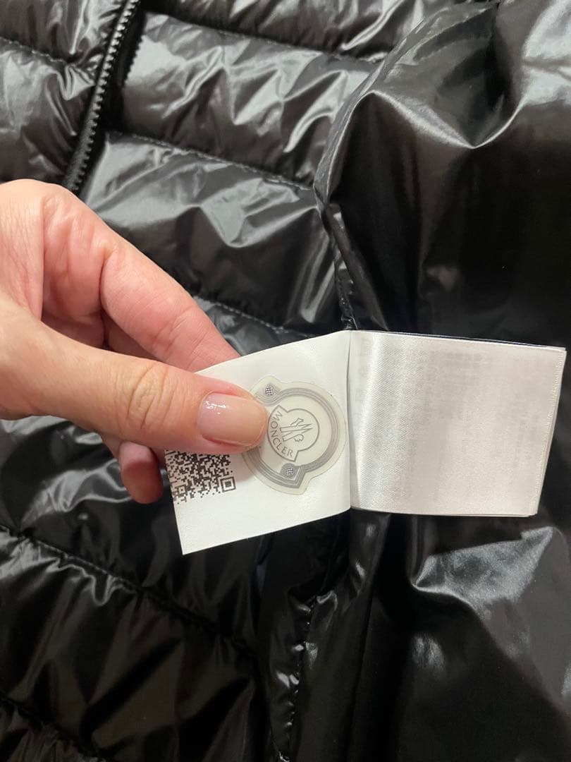 El　MONCLER モンクレール　ALTON メンズ　ダウン