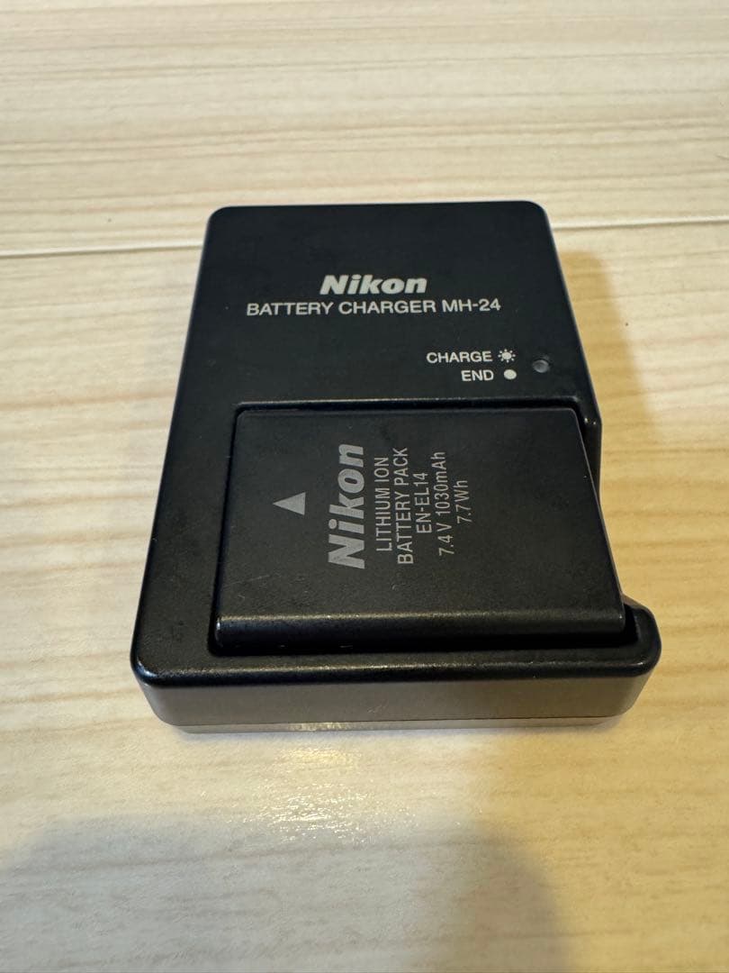 Nikon D5100 デジタル一眼レフ