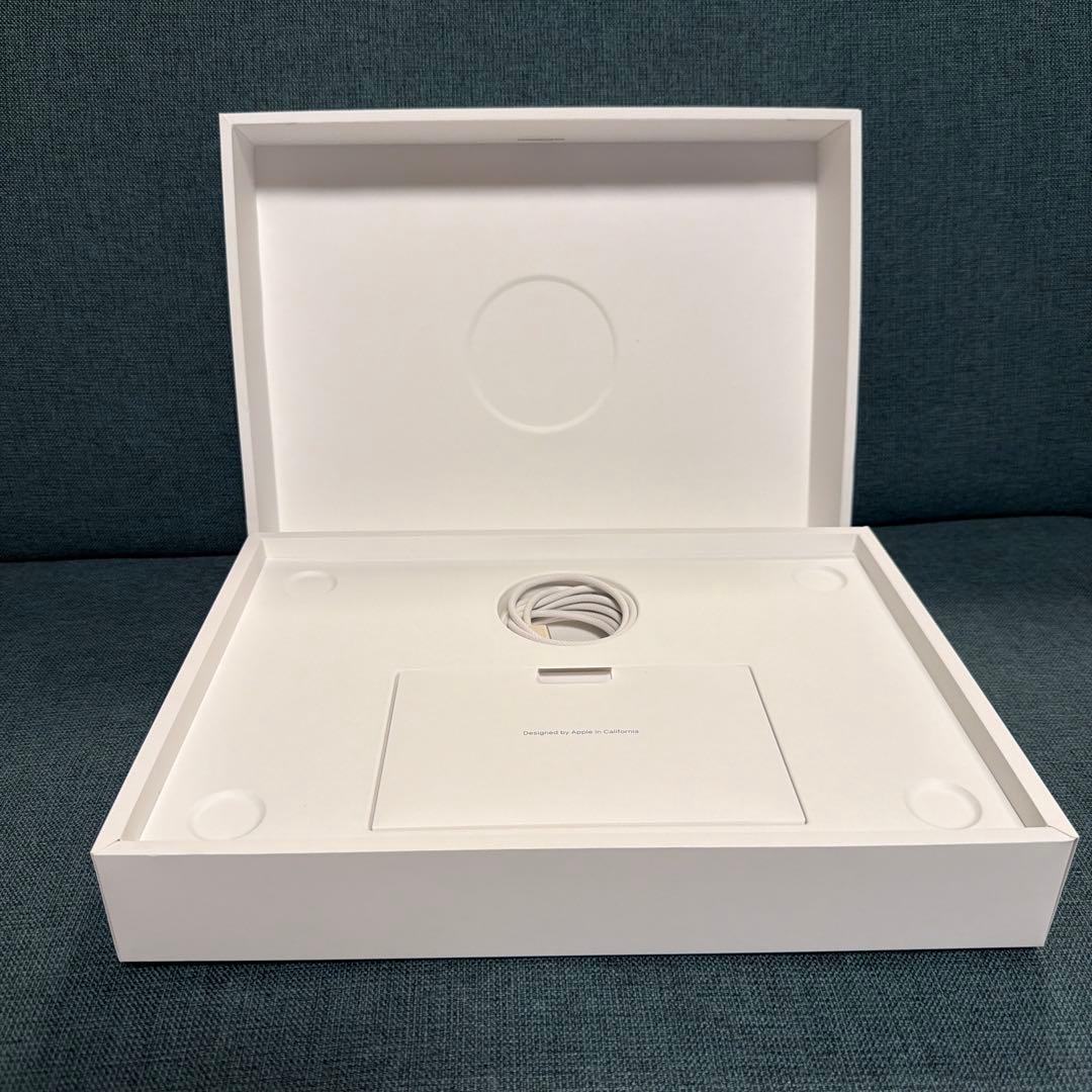 Apple 2025 MacBook Air M4 チップ搭載 13 インチ