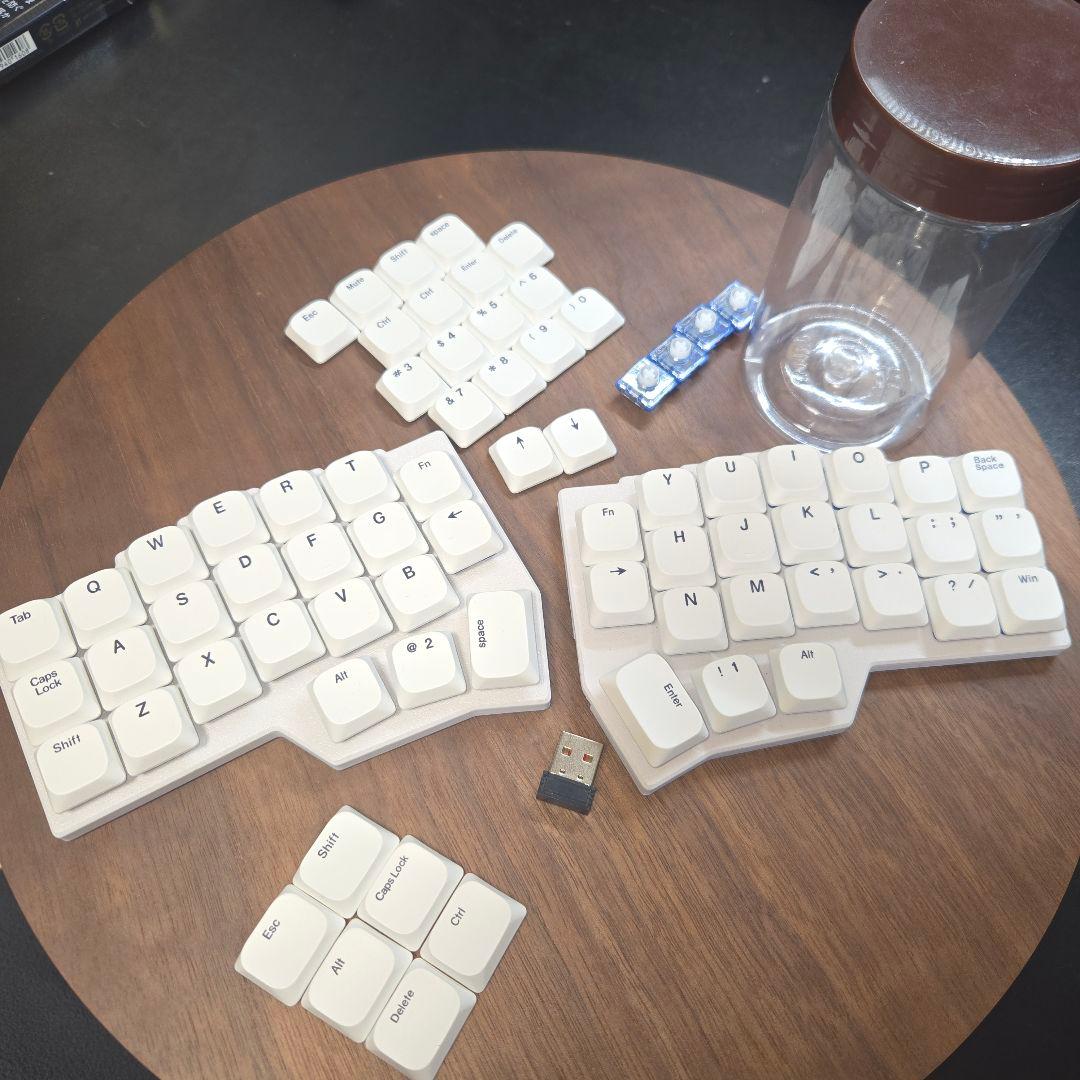 左右分割キーボードワイヤレス 静音 ホットスワップ対応 corne v4.1