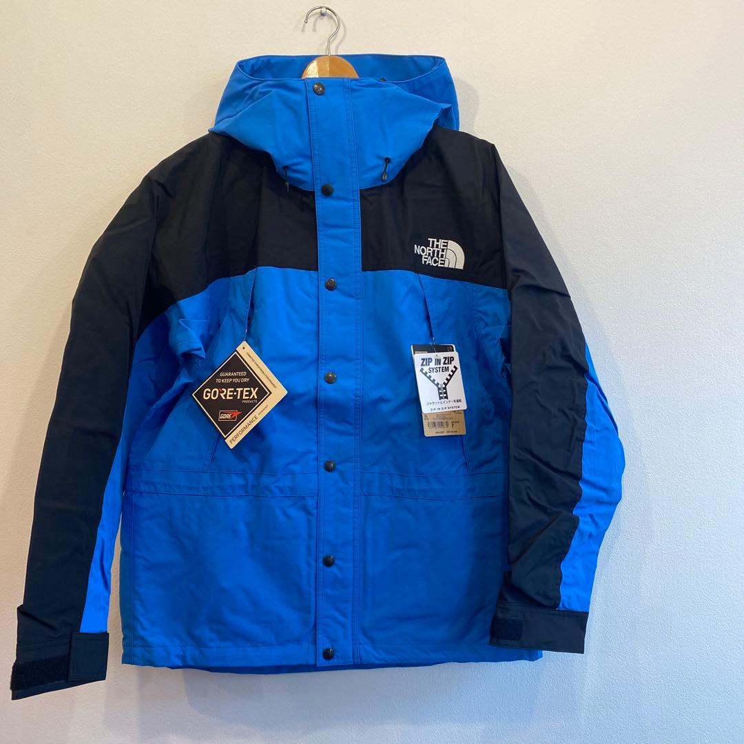 ノースフェイス　マウンテンライトジャケット　ブラックxクリアレイクブルー　M