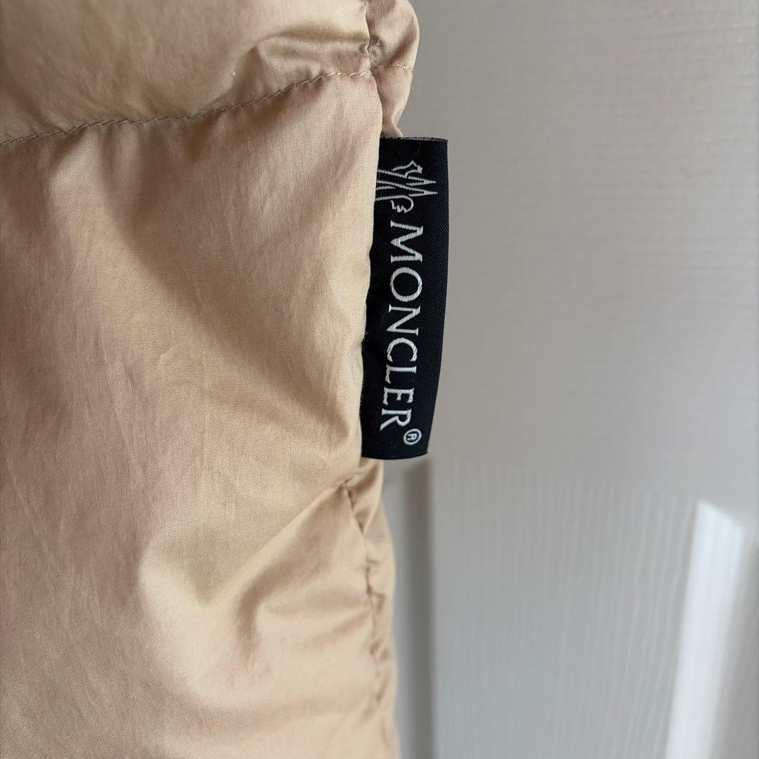 MONCLER ベージュ ダウンベスト