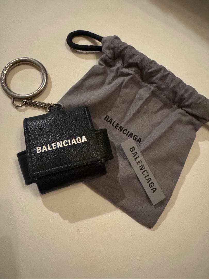 AirPods Pro ケース BALENCIAGA ロゴ ブラック
